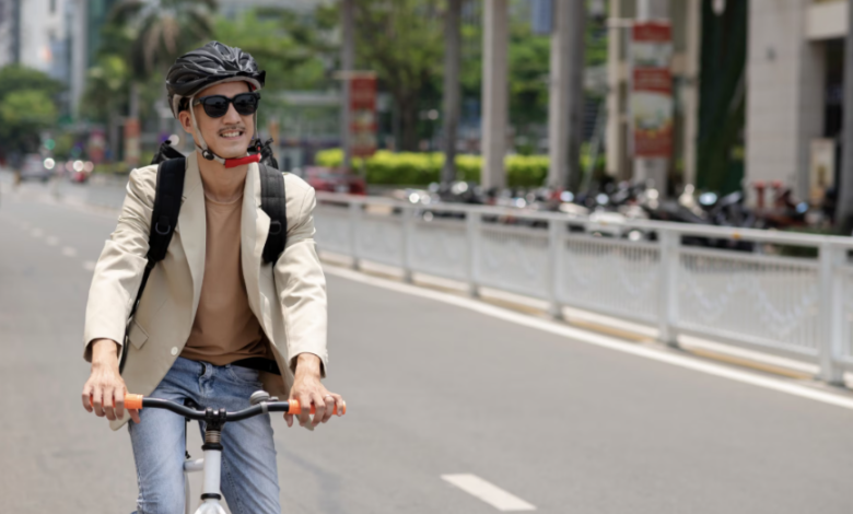 Why Oakley Sunglasses Are a Must-Have for Sports Enthusiasts